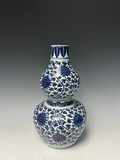 古玩陶瓷明·嘉靖青花花草紋葫蘆瓶真品鑒賞圖
