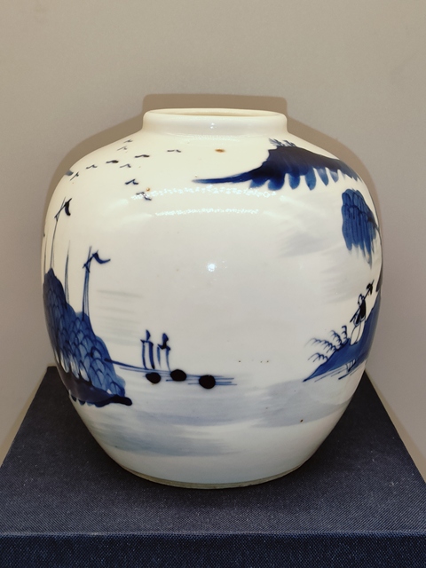 古玩陶瓷清代，精品通景山水人物青花罐拍賣，當前價格3999元