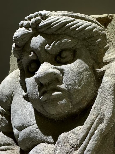 古玩陶瓷胡人力士磚雕真品鑒賞圖