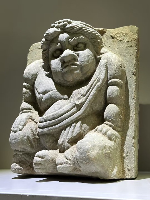 古玩陶瓷胡人力士磚雕真品鑒賞圖