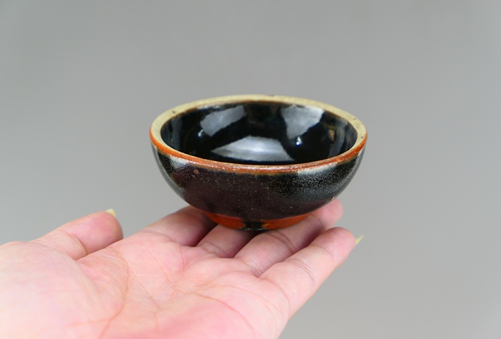 古玩陶瓷黑釉茶盞真品鑒賞圖