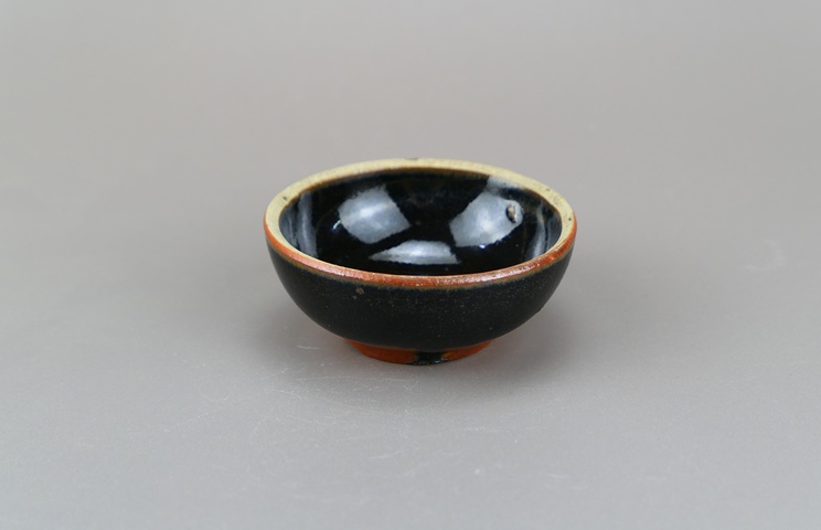 古玩陶瓷黑釉茶盞真品鑒賞圖