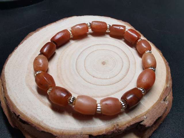 古玩玉器天然紅瑪瑙珠串拍賣,當(dāng)前價(jià)格999元
