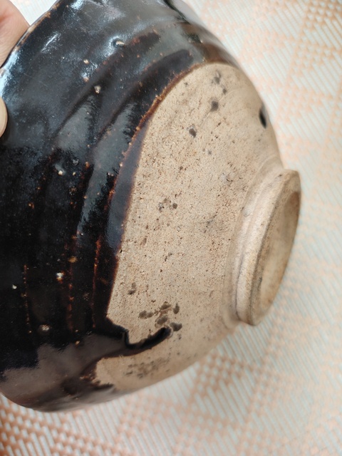 古玩陶瓷元代.黑釉鐵銹花葵口碗拍賣，當前價格2800元