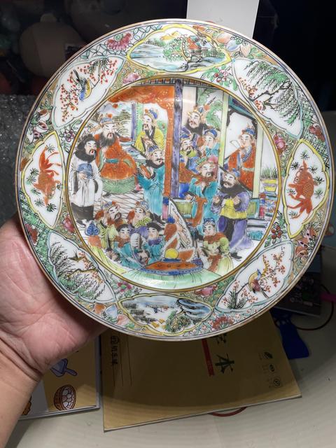 古玩陶瓷晚清廣彩盤真品鑒賞圖