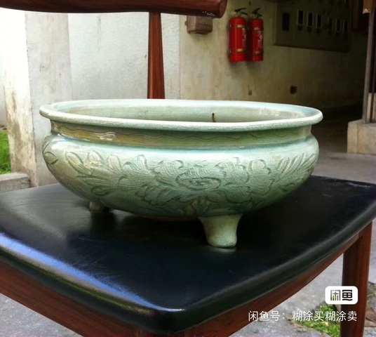 古玩陶瓷龍泉青瓷刻花香爐拍賣,當前價格19500元