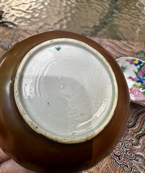 古玩陶瓷雍正外紫金釉內粉彩過墻龍花口杯碟套拍賣，當前價格7888元