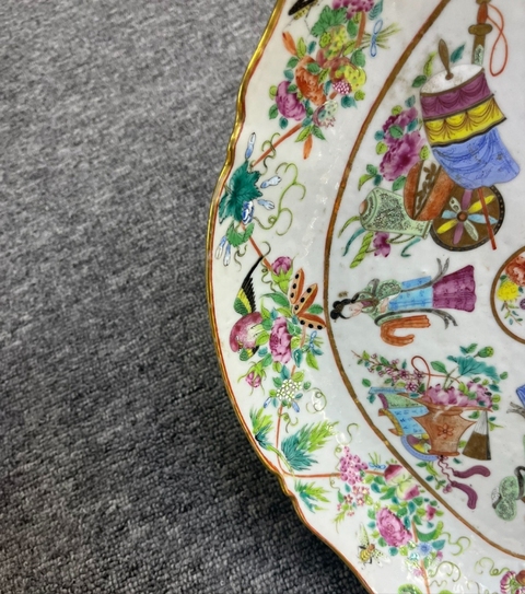 古玩陶瓷廣彩八仙人物描金花卉紋貢盤(pán)真品鑒賞圖