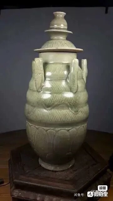 古玩陶瓷龍泉青瓷刻花五管瓶真品鑒賞圖