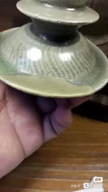 古玩陶瓷龍泉青瓷刻花五管瓶真品鑒賞圖