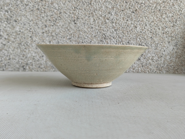 古玩陶瓷青白釉刻花斗笠碗拍賣,當(dāng)前價(jià)格580元