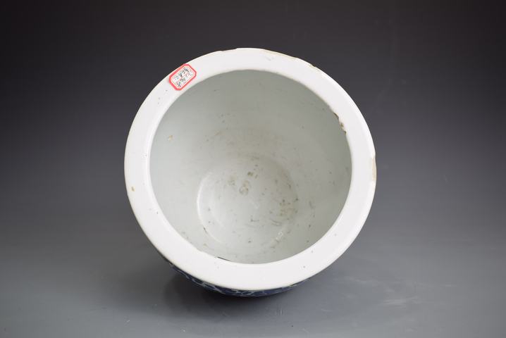 古玩陶瓷清晚期青花纏枝蓮紋卷缸拍賣，當前價格1000元
