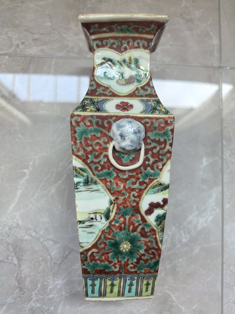 古玩陶瓷粉彩開光山水人物四方瓶真品鑒賞圖