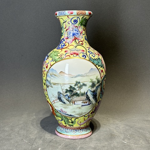 古玩陶瓷洋彩花卉開窗山水紋觀音瓶真品鑒賞圖