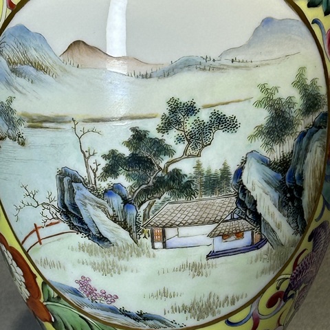 古玩陶瓷洋彩花卉開窗山水紋觀音瓶真品鑒賞圖