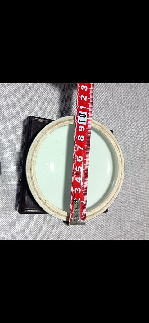 古玩陶瓷灑藍釉蓋盒真品鑒賞圖