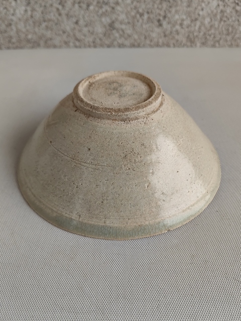 古玩陶瓷青白釉刻花斗笠碗拍賣,當(dāng)前價(jià)格580元