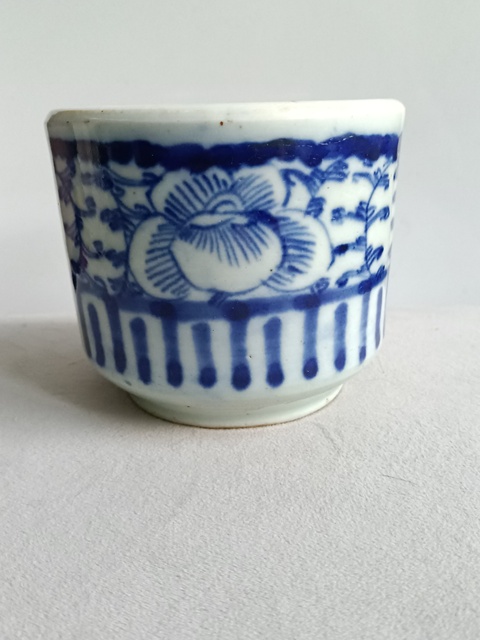 古玩陶瓷大尺寸青花纏枝花紋香爐拍賣，當前價格1235元