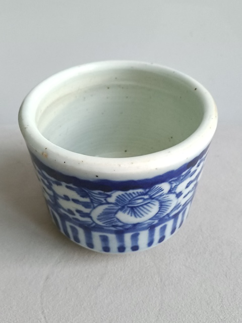 古玩陶瓷大尺寸青花纏枝花紋香爐拍賣，當前價格1235元