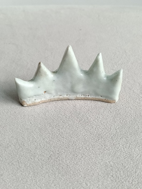 古玩陶瓷白釉山子筆架拍賣，當前價格298元