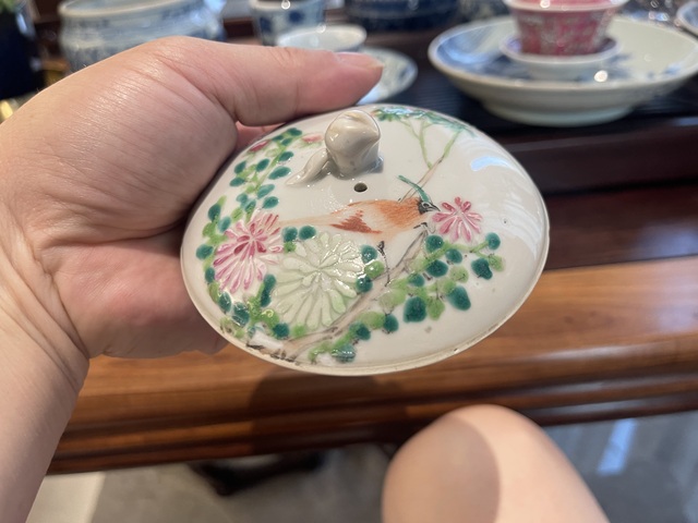 古玩陶瓷粉彩壺真品鑒賞圖