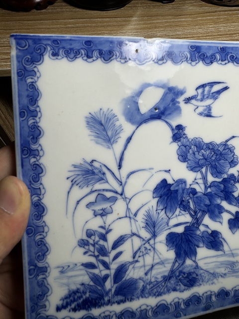 古玩陶瓷青花花鳥紋瓷板真品鑒賞圖