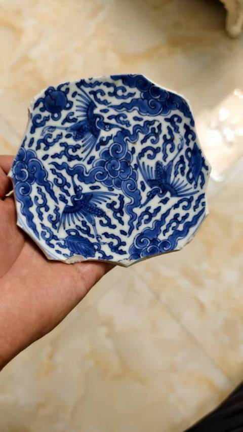 古玩陶瓷云鶴紋青花標本真品鑒賞圖
