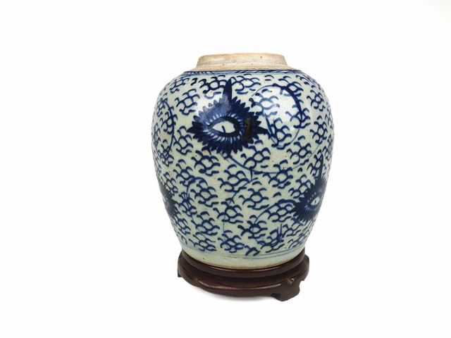 古玩陶瓷清中早·青花太陽花卉紋罐真品鑒賞圖