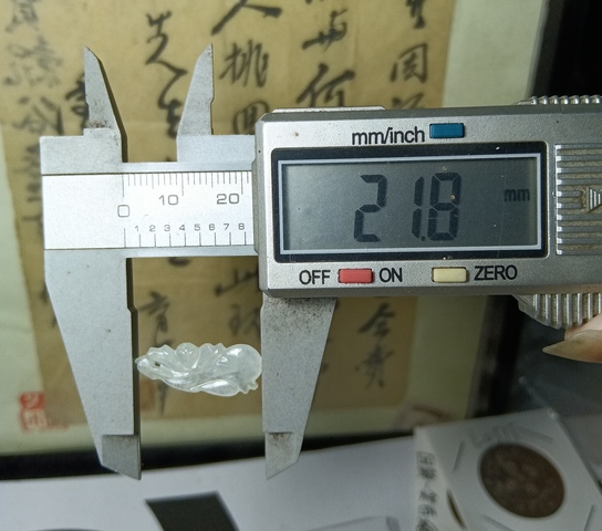 古玩玉器天然翡翠雕“瓜果墜”拍賣,當前價格99元