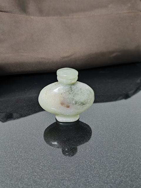 古玩玉器料器鼻煙壺拍賣,當前價格800元