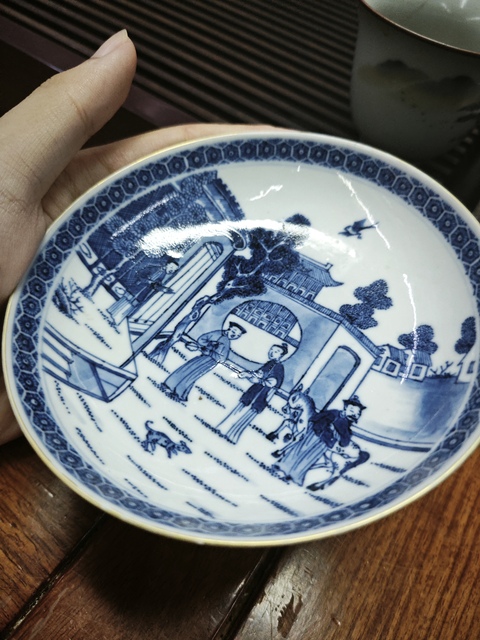 古玩陶瓷青花人物故事紋盤真品鑒賞圖