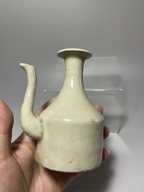 古玩陶瓷白釉酒壺真品鑒賞圖