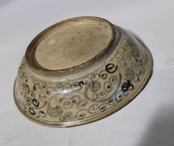 古玩陶瓷明空白期青花盤真品鑒賞圖