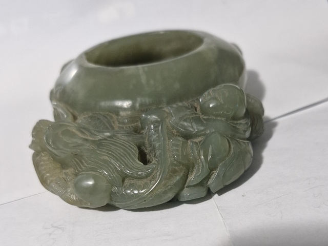 古玩玉器天然和田青玉水盂真品鑒賞圖