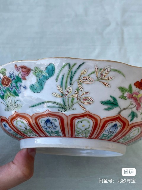 古玩陶瓷粉彩四季花卉紋花口碗真品鑒賞圖