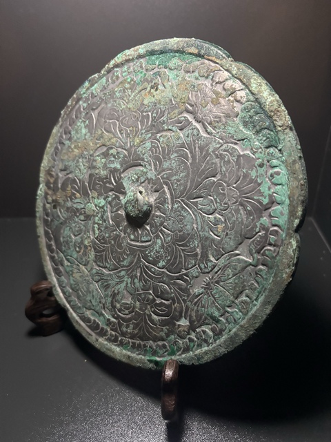 古玩銅器唐·蝶戀花鏡拍賣，當(dāng)前價(jià)格23500元