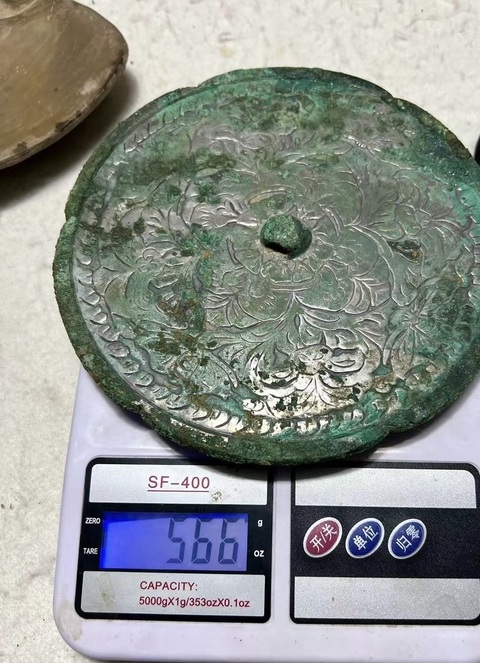 古玩銅器唐·蝶戀花鏡拍賣，當(dāng)前價(jià)格23500元