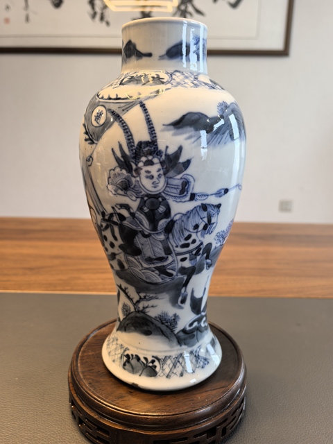 古玩陶瓷清晚青花三國趙子龍紋雞腿瓶拍賣,當(dāng)前價(jià)格1980元