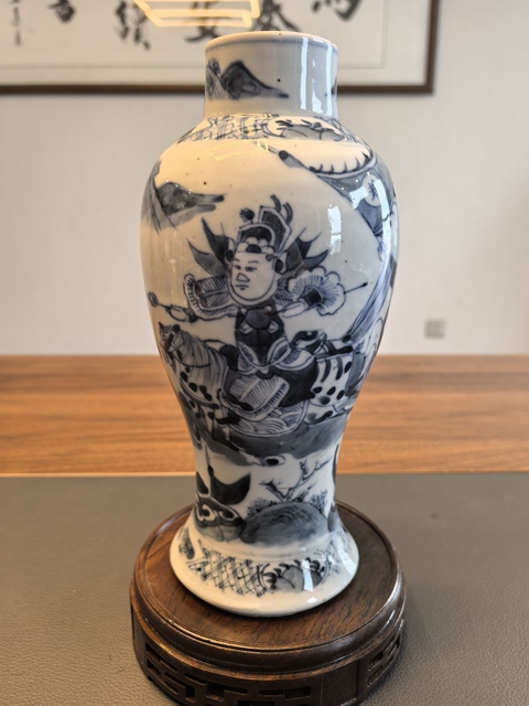 古玩陶瓷清晚青花三國趙子龍紋雞腿瓶拍賣,當(dāng)前價(jià)格1980元
