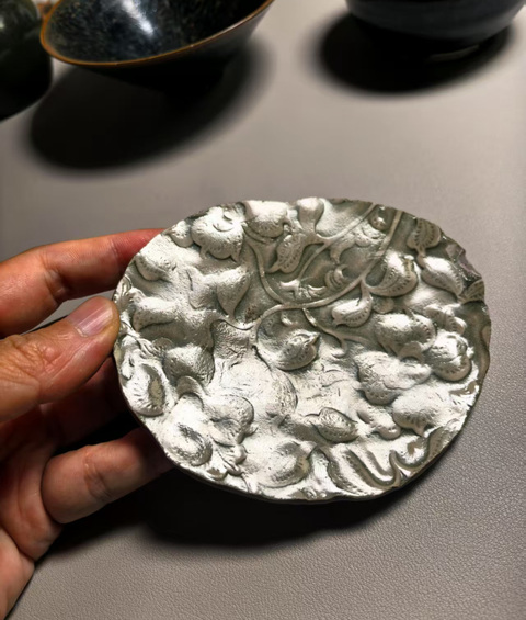 古玩陶瓷宋耀州窯印花盤標本真品鑒賞圖