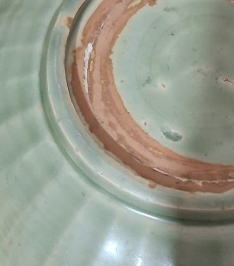 古玩陶瓷龍泉窯青釉盤真品鑒賞圖