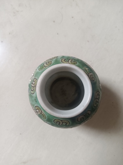 古玩陶瓷粉彩小罐真品鑒賞圖