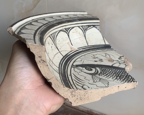 古玩陶瓷磁州窯魚盆標本真品鑒賞圖