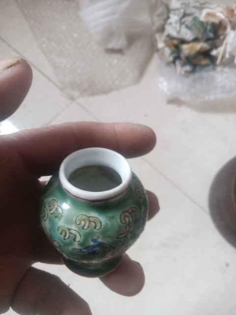 古玩陶瓷粉彩小罐真品鑒賞圖