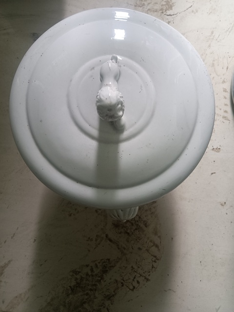 古玩陶瓷雙鋪首白釉蓋罐真品鑒賞圖