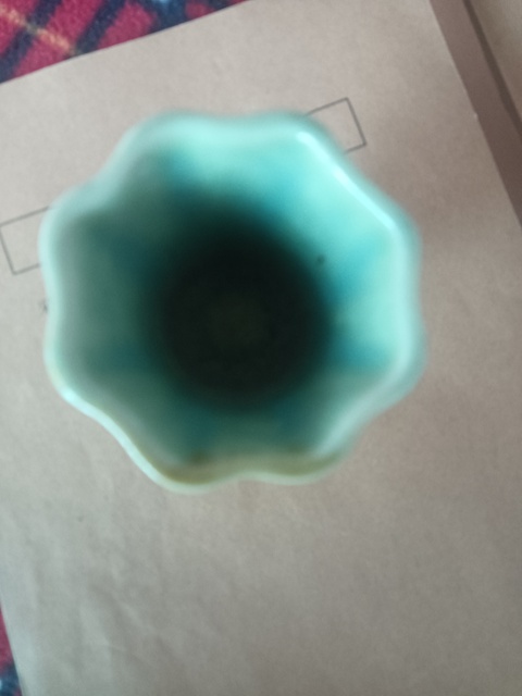 古玩陶瓷褐綠釉高足杯真品鑒賞圖