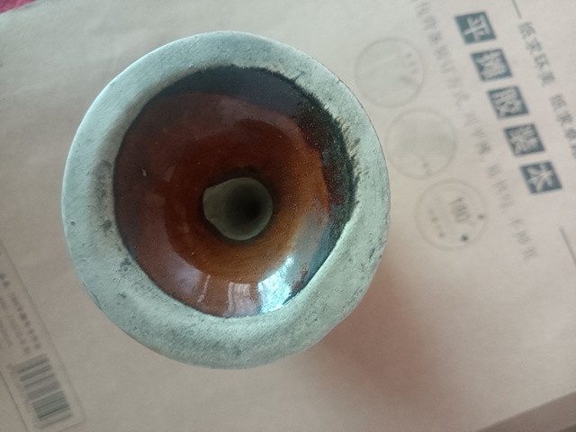 古玩陶瓷褐綠釉高足杯真品鑒賞圖