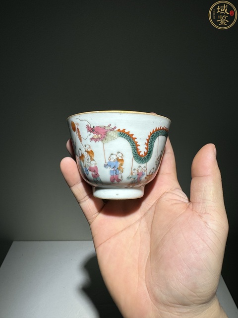 古玩陶瓷百子鬧春杯真品鑒賞圖