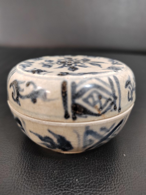 古玩陶瓷安南窯青花粉盒真品鑒賞圖