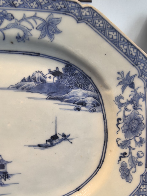 古玩陶瓷乾隆青花山水盤真品鑒賞圖